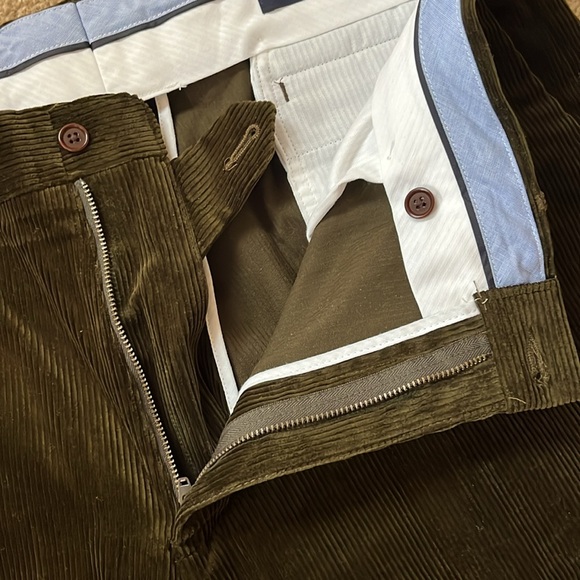 Men’s Polo brown with an olive cast to them corduroy pants size 40 x 32. - Picture 3 of 7